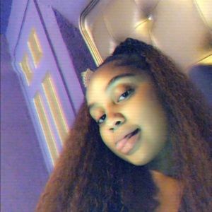 Meet your Posher, Janai